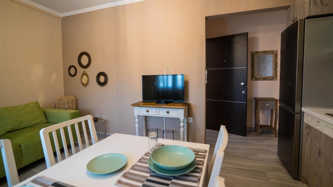 Grellia Apartment Kavála ภายนอก รูปภาพ