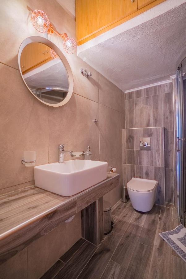 Grellia Apartment Kavála ภายนอก รูปภาพ