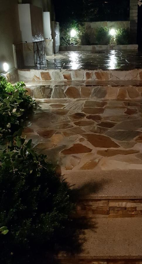 Grellia Apartment Kavála ภายนอก รูปภาพ